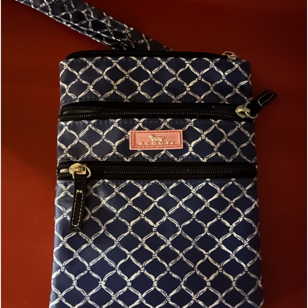 Scout Sally Go Lightly crossbody bag.